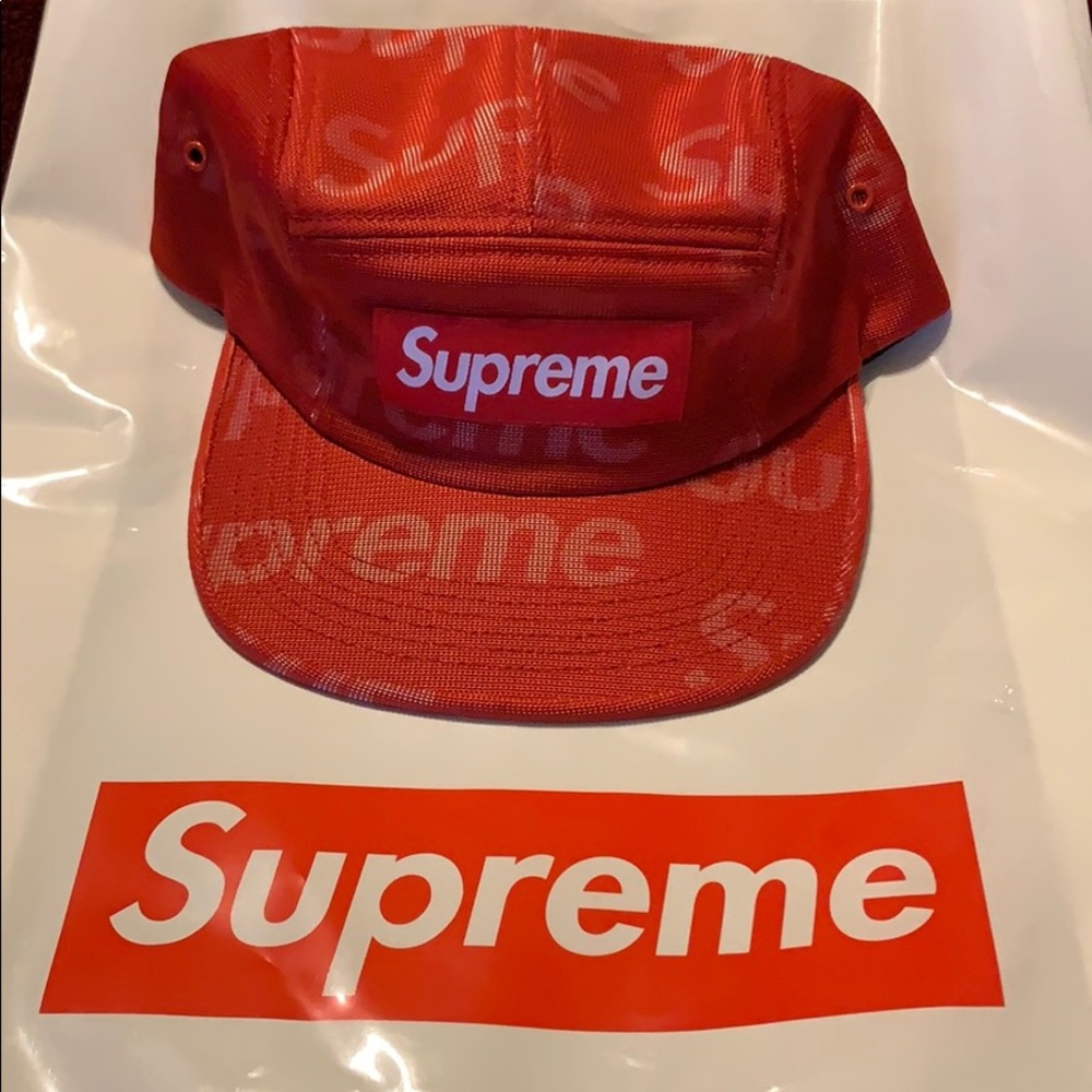 Supreme Logo Camp Cap Brand new (DS)